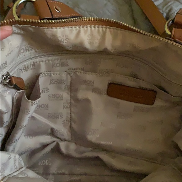 Tan Michael Kors Purse - Picture 4 of 8